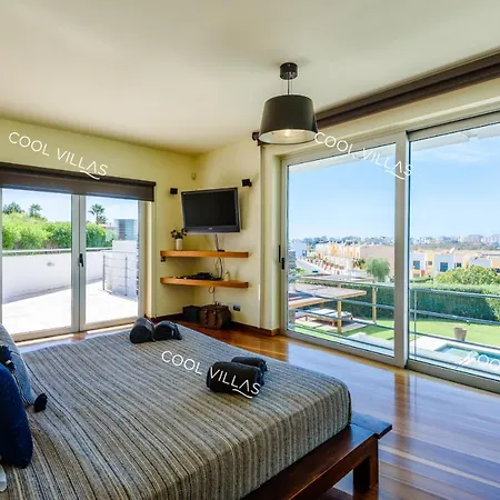 Ferragudo Premium - Heatable Pool & River Views Villa *